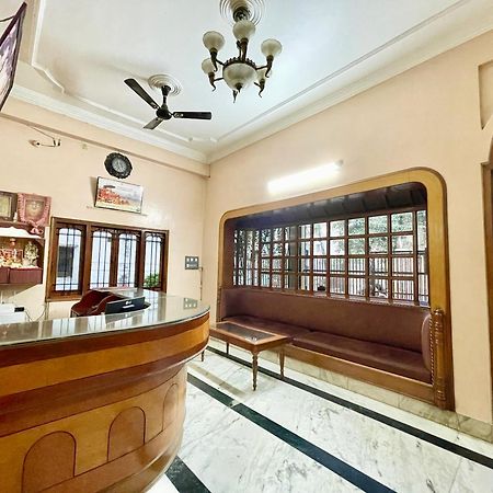 Hotel Shivam ! Varanasi होटल शिवम హోటల్ శివం ஹோட்டல் சிவம் Foreigner'S Choice ! Fully Air-Conditioned Hotel With Lift & Parking Availability, Near Kashi Vishwanath Temple, And Ganga Ghat, Best Hotel In Varanasi 2 Экстерьер фото