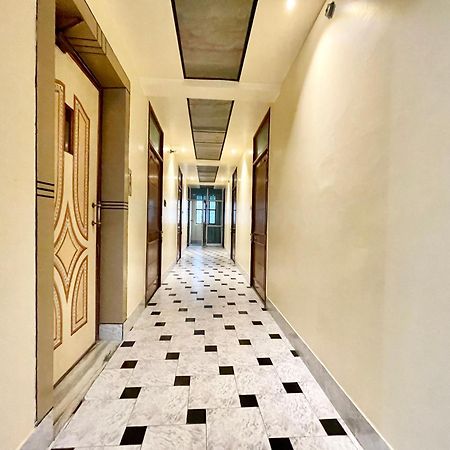 Hotel Shivam ! Varanasi होटल शिवम హోటల్ శివం ஹோட்டல் சிவம் Foreigner'S Choice ! Fully Air-Conditioned Hotel With Lift & Parking Availability, Near Kashi Vishwanath Temple, And Ganga Ghat, Best Hotel In Varanasi 2 Экстерьер фото