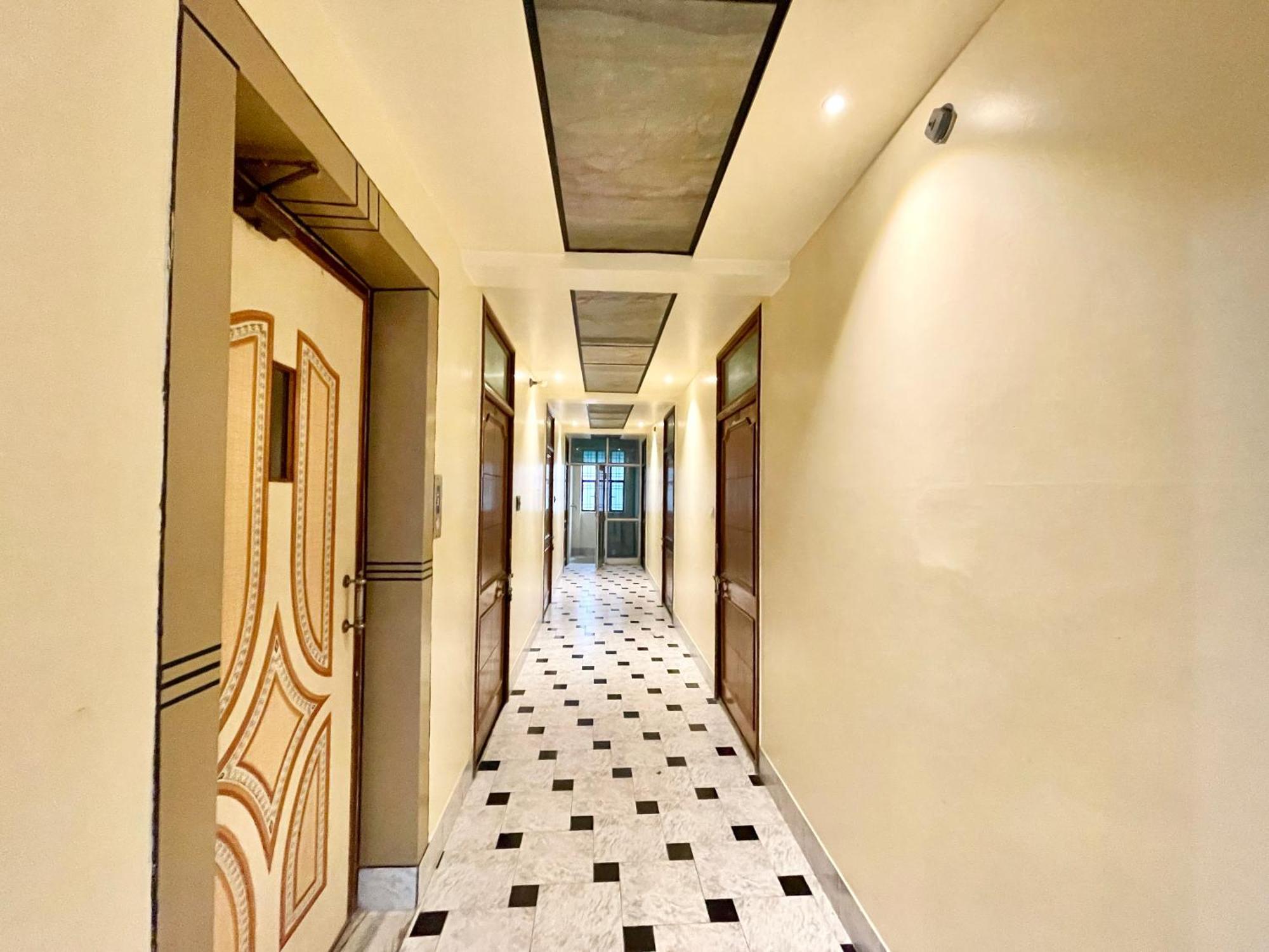 Hotel Shivam ! Varanasi होटल शिवम హోటల్ శివం ஹோட்டல் சிவம் Foreigner'S Choice ! Fully Air-Conditioned Hotel With Lift & Parking Availability, Near Kashi Vishwanath Temple, And Ganga Ghat, Best Hotel In Varanasi 2 Экстерьер фото