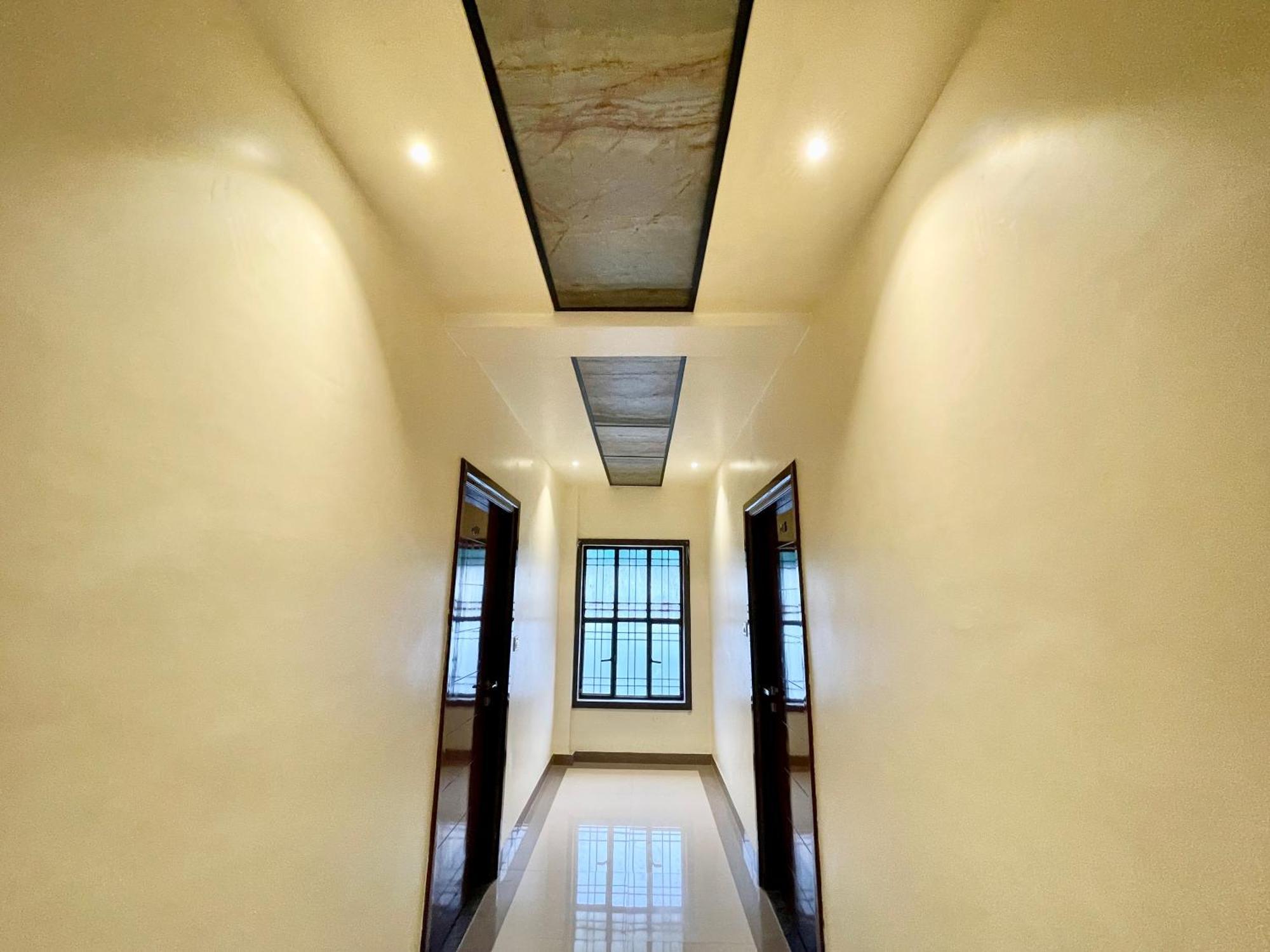 Hotel Shivam ! Varanasi होटल शिवम హోటల్ శివం ஹோட்டல் சிவம் Foreigner'S Choice ! Fully Air-Conditioned Hotel With Lift & Parking Availability, Near Kashi Vishwanath Temple, And Ganga Ghat, Best Hotel In Varanasi 2 Экстерьер фото